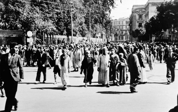 Demonstration auf dem Opernplatz (1952)