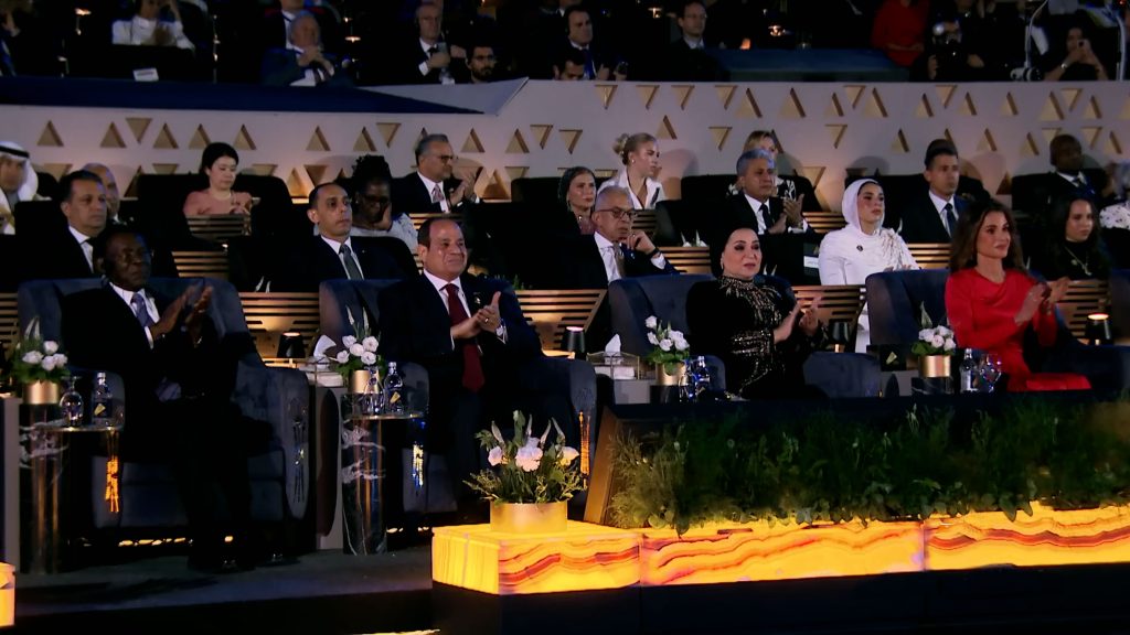 Während des Festakts war as-Sisi in seinem Element