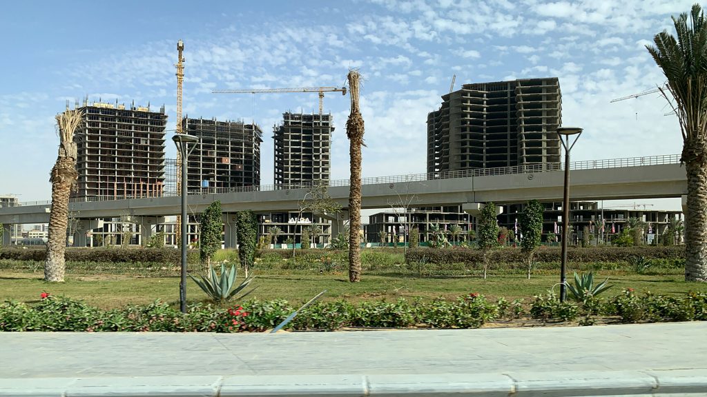 Die Métro kommt nicht unter-, sondern überirdisch in die NAC